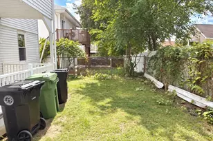 23 Oakland St, Watertown, MA 02472 - Photo 11
