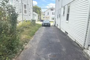 23 Oakland St, Watertown, MA 02472 - Photo 13