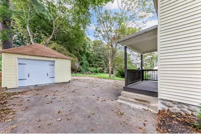 36 Central St, Auburn, MA 01501 - Photo 25