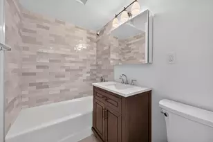 566 Commonwealth Ave, Boston, MA 02215 - Photo 11