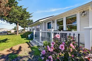 27 Alder St, Fairhaven, MA 02719 - Photo 7