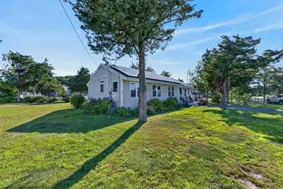 27 Alder St, Fairhaven, MA 02719 - Photo 9