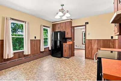 28 Eastern Avenue, Webster, MA 01570 - Photo 3
