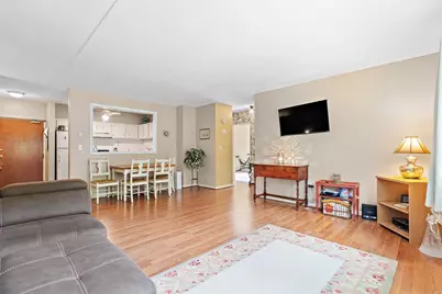 49 Windsor Dr #301, Holliston, MA 01746 - Photo 5