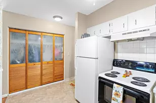 49 Windsor Dr, Holliston, MA 01746 - Photo 9