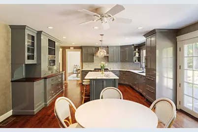 8&10 Evergreen Ln, Hingham, MA 02043 - Photo 9