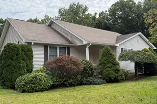 12 Deerfield Cir, Auburn, MA 01501 - Photo 3