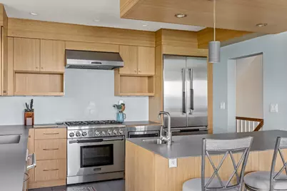 20 Bay View Ave, Quincy, MA 02169 - Photo 5