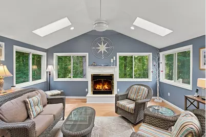 7 Doucette Dr, Marlborough, MA 01752 - Photo 3
