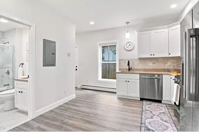 15 Vernon St, Worcester, MA 01610 - Photo 3