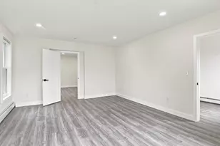 15 Vernon St, Worcester, MA 01610 - Photo 27