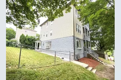 11 Leon St, Worcester, MA 01604 - Photo 3