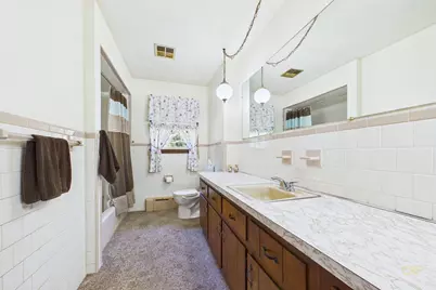 1541 N Hixville Rd, Dartmouth, MA 02747 - Photo 19