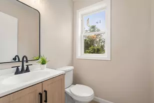 28 Dawes St, Springfield, MA 01109 - Photo 13