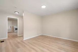 28 Dawes St, Springfield, MA 01109 - Photo 11