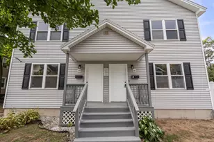 28 Dawes St, Springfield, MA 01109 - Photo 3