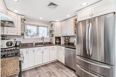 431 Massasoit Rd #2, Worcester, MA 01604 - Photo 9
