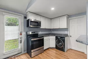 405 R Walnut St, Stoughton, MA 02072 - Photo 3