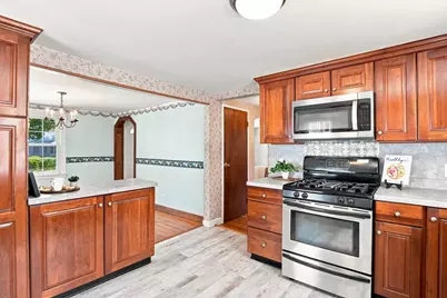 23 Mayflower Road, Woburn, MA 01801 - Photo 9
