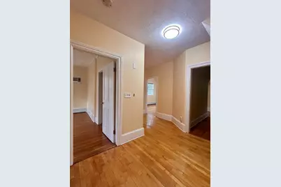 53 Oakland St #B, Medford, MA 02155 - Photo 5