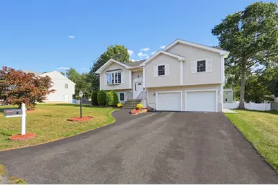 5 Ivy Cir, Randolph, MA 02368 - Photo 3