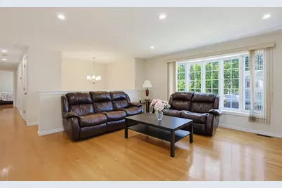 5 Ivy Cir, Randolph, MA 02368 - Photo 5