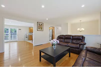 5 Ivy Cir, Randolph, MA 02368 - Photo 7