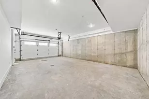 421 E 6th St, Boston, MA 02127 - Photo 35