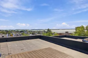 421 E 6th St, Boston, MA 02127 - Photo 33
