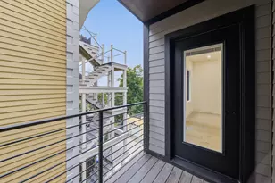 421 E 6th St, Boston, MA 02127 - Photo 31