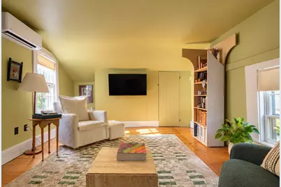 64 Bartlett St #4, Boston, MA 02119 - Photo 11