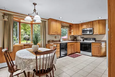 254 McCarthy Ave, Chicopee, MA 01020 - Photo 5