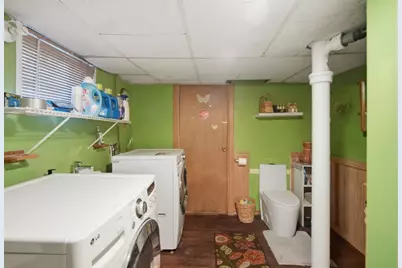 28 Dalton Pl, Springfield, MA 01109 - Photo 17