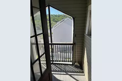 7 Maxwell St, Worcester, MA 01607 - Photo 31