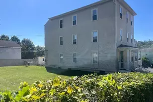 7 Maxwell St, Worcester, MA 01607 - Photo 5