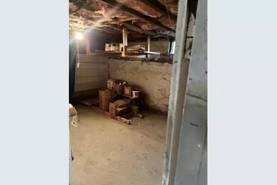 7 Maxwell St, Worcester, MA 01607 - Photo 37