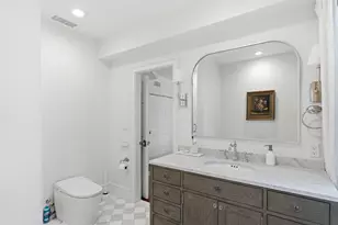 58 Gray St, Boston, MA 02116 - Photo 25