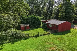 27 Huntington Rd, Hadley, MA 01035 - Photo 11