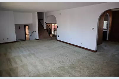 22 Pitcairn St, Revere, MA 02151 - Photo 3