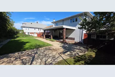 22 Pitcairn St, Revere, MA 02151 - Photo 31