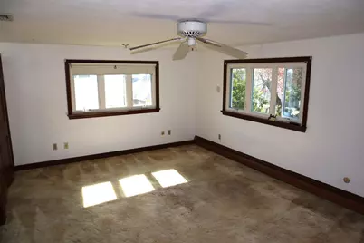 22 Pitcairn St, Revere, MA 02151 - Photo 11