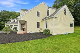 70 Appaloosa Ln, West Springfield, MA 01089 - Photo 5