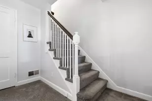 117 Pierce Rd, Watertown, MA 02472 - Photo 13