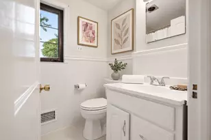 117 Pierce Rd, Watertown, MA 02472 - Photo 15