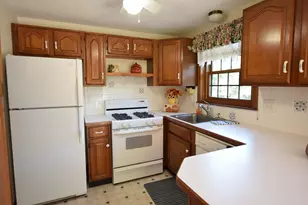 C1 Scotty Hollow Dr, Chelmsford, MA 01863 - Photo 3