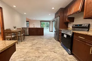 8 Birch Ln, Shrewsbury, MA 01545 - Photo 5