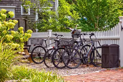 15 Cottage St #3, Provincetown, MA 02657 - Photo 31