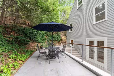 95 Pine St #A, Manchester by the Sea, MA 01944 - Photo 3