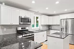 883 W Lowell Ave, Haverhill, MA 01832 - Photo 9