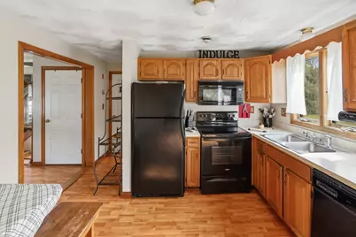 4 Henry Marsh Rd #B, Oxford, MA 01540 - Photo 7